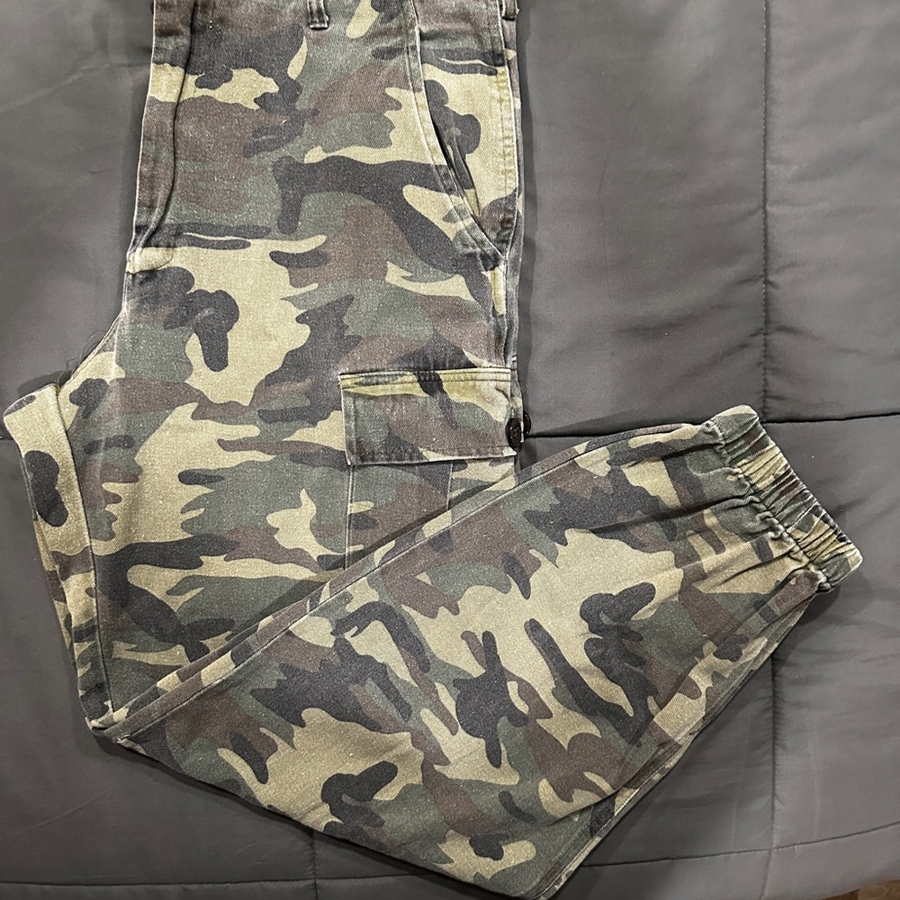 GAP Women's Camouflage Cargo Jeans XL